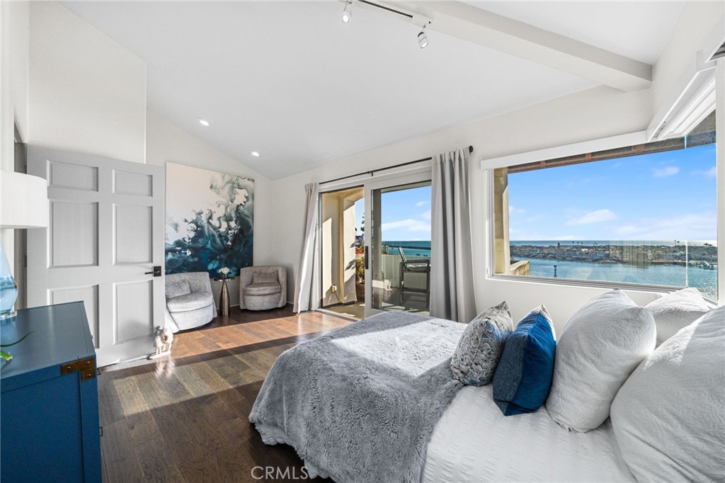 Corona del Mar South of PCH (CDMS) - Residential Lease