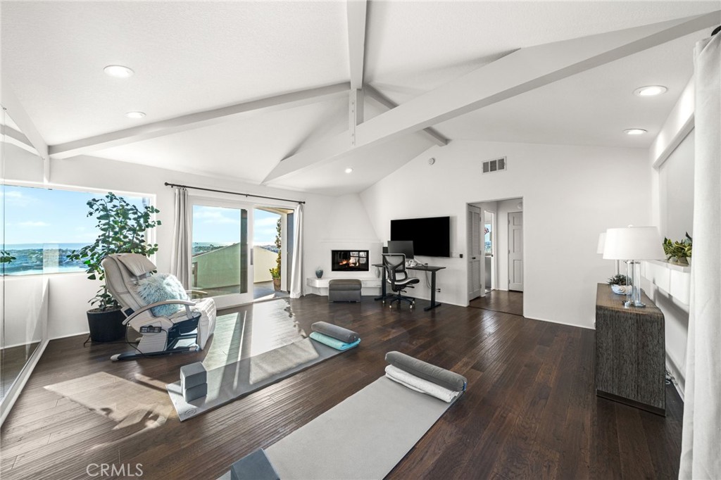 Corona del Mar South of PCH (CDMS) - Residential Lease