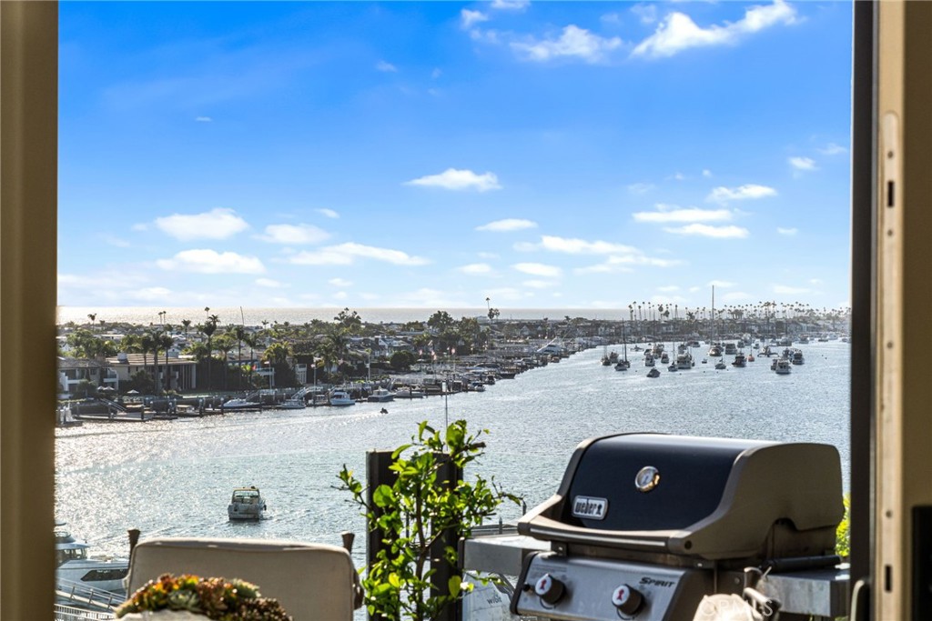Corona del Mar South of PCH (CDMS) - Residential Lease