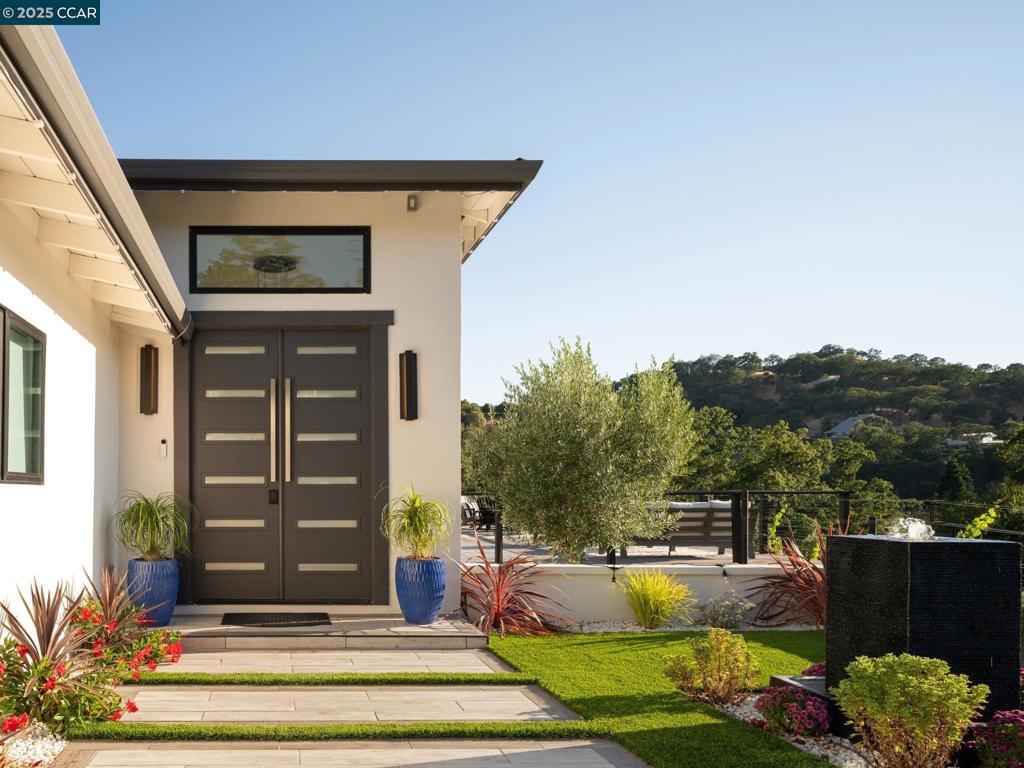 WEST SIDE ALAMO - Residential