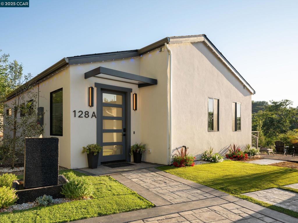 WEST SIDE ALAMO - Residential