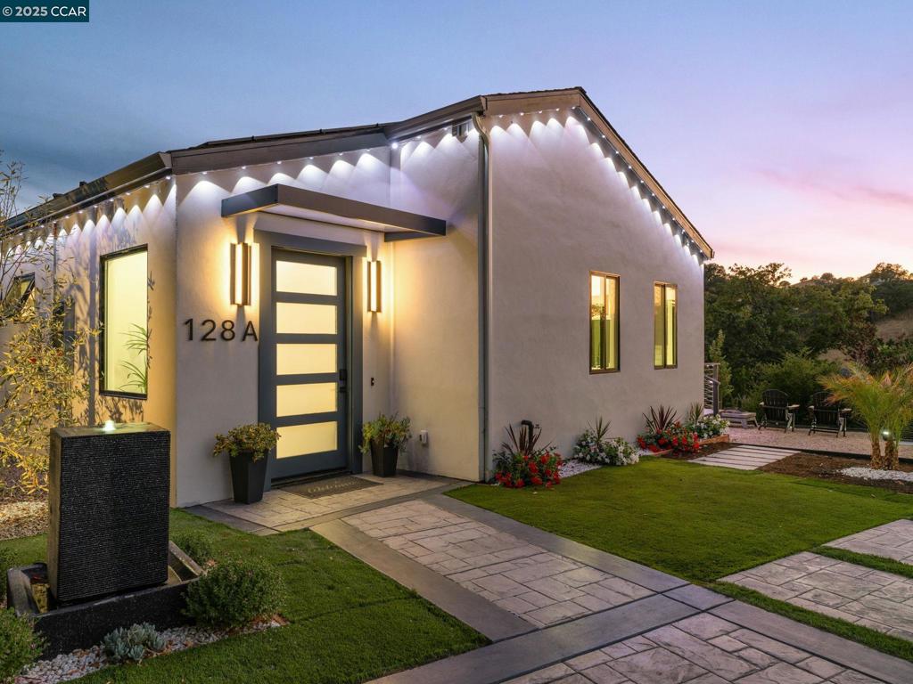 WEST SIDE ALAMO - Residential