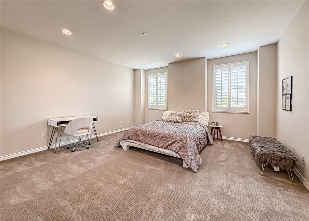 Lynn Oaks Estates (205) - Residential