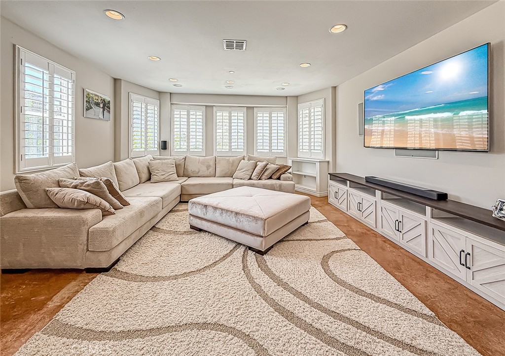 Lynn Oaks Estates (205) - Residential