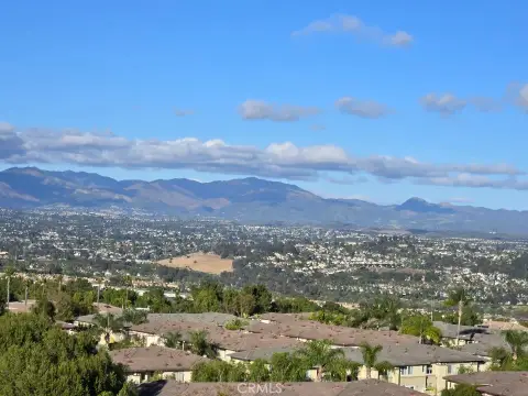 30 Groveside Dr., Aliso Viejo, CA 92656 - MLS#: OC26088545