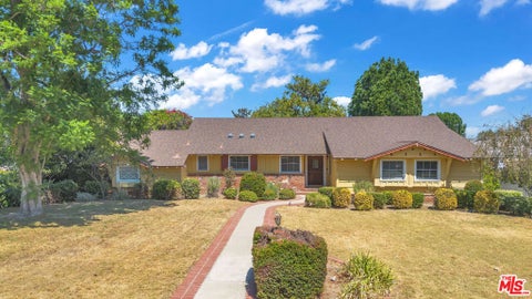 Photo of 9322 Lasaine Avenue, Los Angeles, CA 91325 (MLS # 26864389)