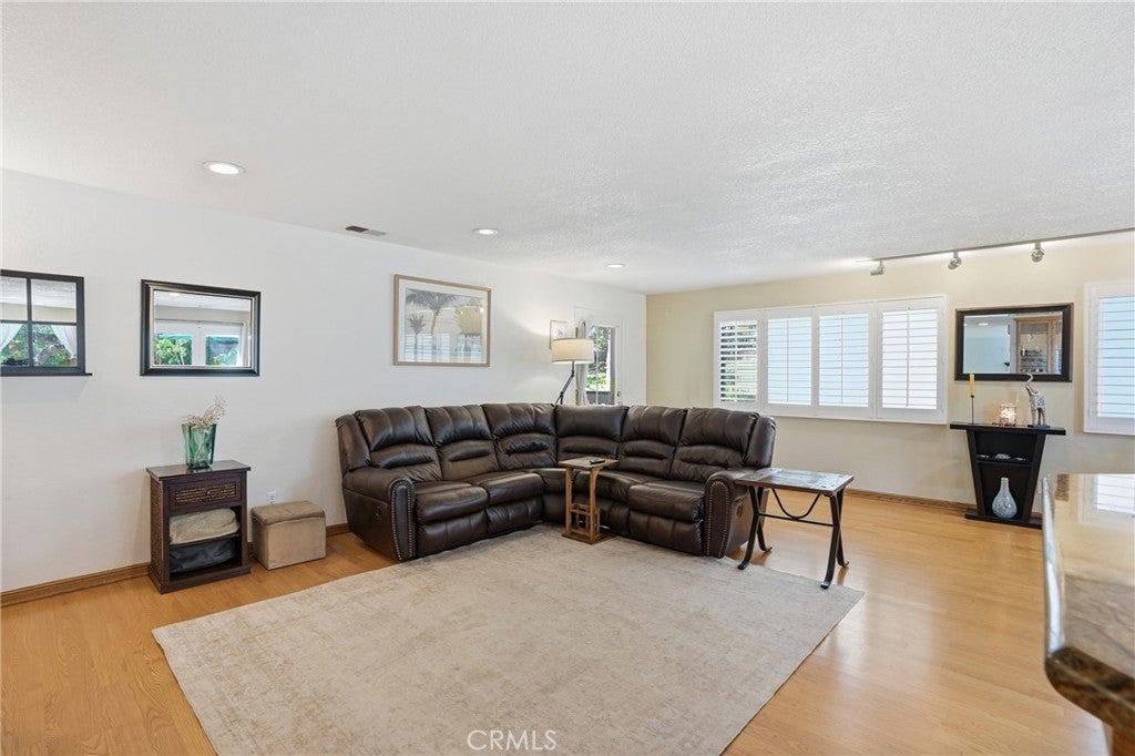 4860 Nogales