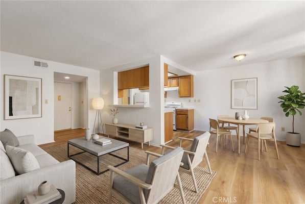 28004 S WESTERN AVE UNIT 115, SAN PEDRO, CA 90732 - Image d3d2bfe6bc8fbde423dab9cb2e613639/2986858061