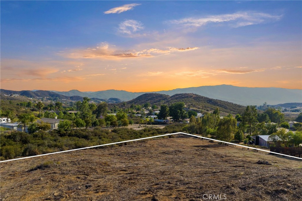 Your Future Starts Here – Prime 2-Acre Flag Lot in The Farm Community
Tucked away at the end of a quiet cul-de-sac in the desirable The Farm community, this rare 2-acre flag lot offers the perfect canvas for your dreams. Enjoy sweeping views and privacy, all within a peaceful, established neighborhood known for its serene setting and amazing amenities.
Whether you're ready to build them home you've always wanted or looking for an investment opportunity—with subdivision potential—this lot delivers. With utilities nearby and ample space to create, the possibilities are as open as the landscape itself.
Don't miss your chance to secure a piece of The Farm—where privacy, potential, and lifestyle come together. LOW TAXES LOW HOA