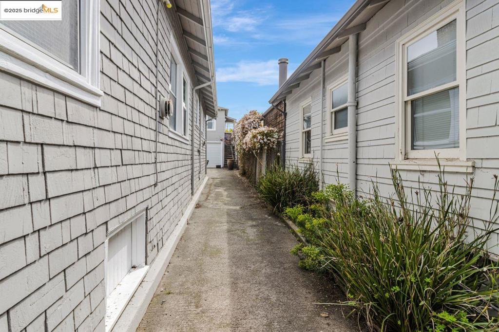 NORTH-WEST BERK - Residential Income