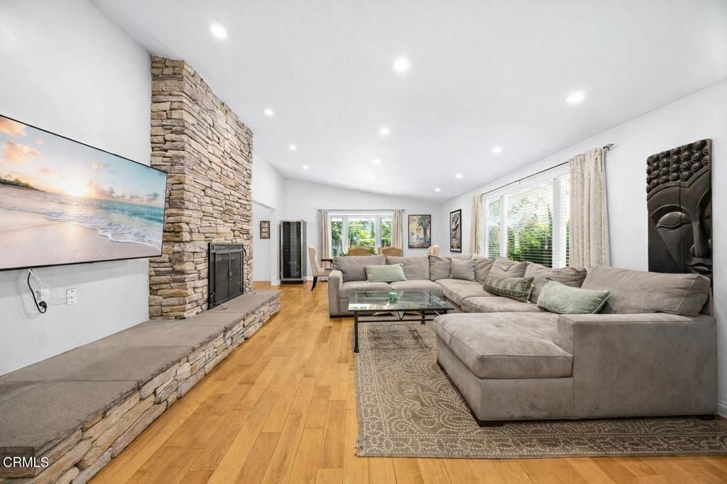 Photo of 5524 Ocean View Boulevard, La Canada Flintridge, CA 91011 (MLS # P1-25404)