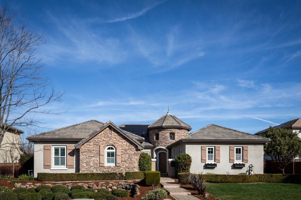 Photo of 1112 Finch Place, Pleasanton, CA 94566 (MLS # ML82032105)