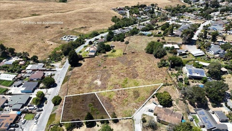 Photo of 74 Las Lomas Drive, Royal Oaks, CA 95076 (MLS # ML82050219)
