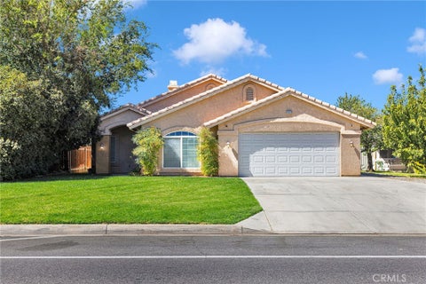 Photo of 13520 Driftwood Drive, Victorville, CA 92395 (MLS # IV26194462)