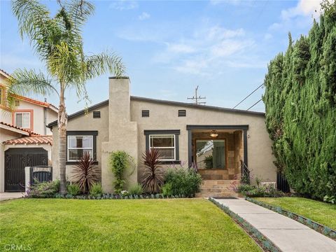 Photo of 419 S Almont Dr, Beverly Hills, CA 90211 (MLS # SR25254492)