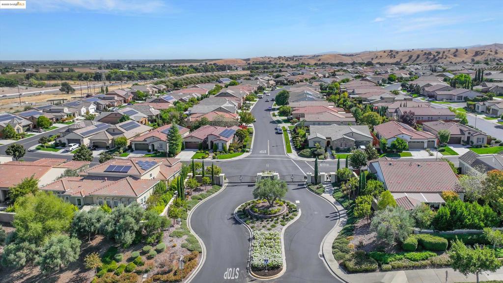 TRILOGY VINEYARDS - Residential
