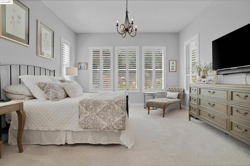 TRILOGY VINEYARDS - Residential