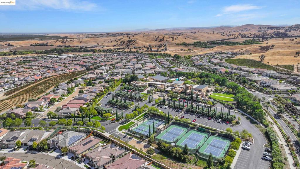 TRILOGY VINEYARDS - Residential