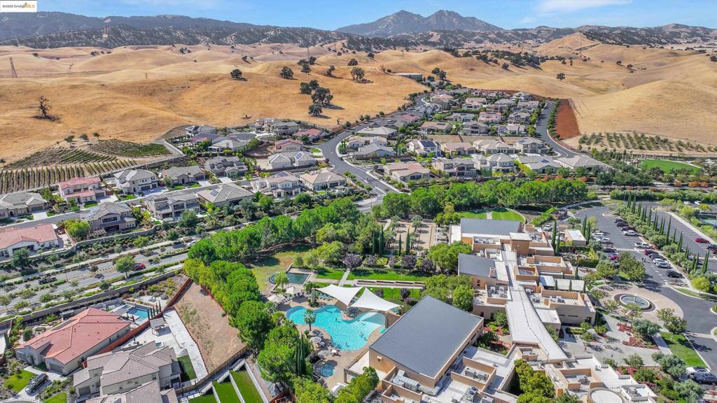 TRILOGY VINEYARDS - Residential