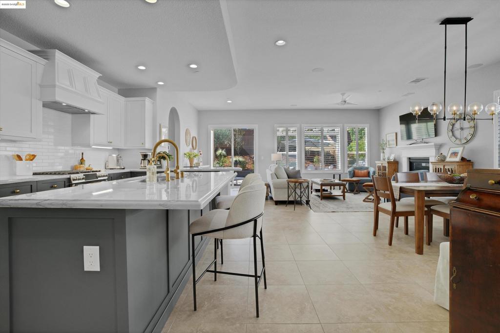 TRILOGY VINEYARDS - Residential