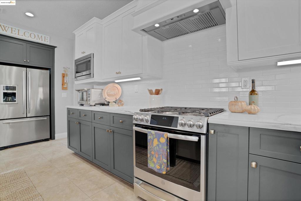 TRILOGY VINEYARDS - Residential