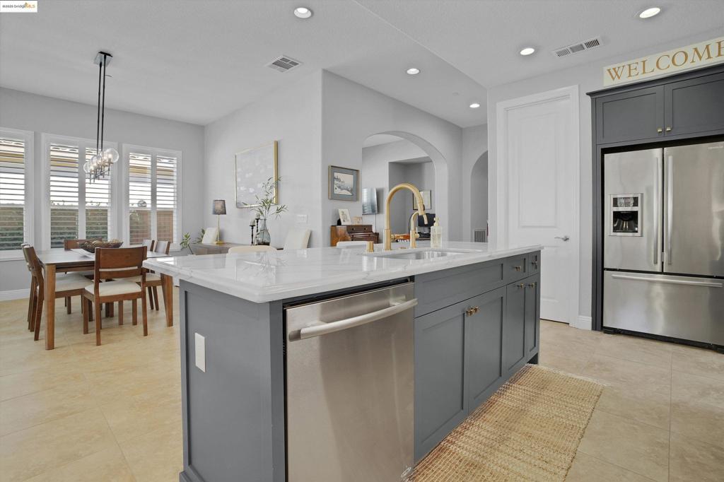 TRILOGY VINEYARDS - Residential