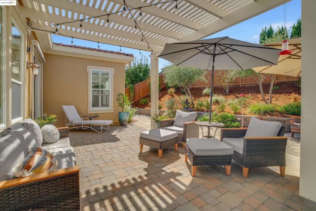 TRILOGY VINEYARDS - Residential