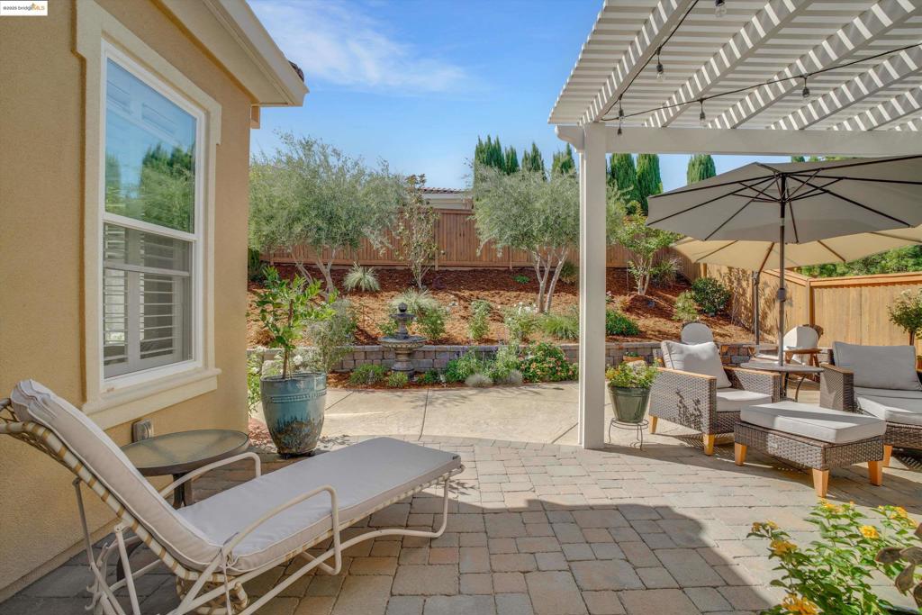 TRILOGY VINEYARDS - Residential