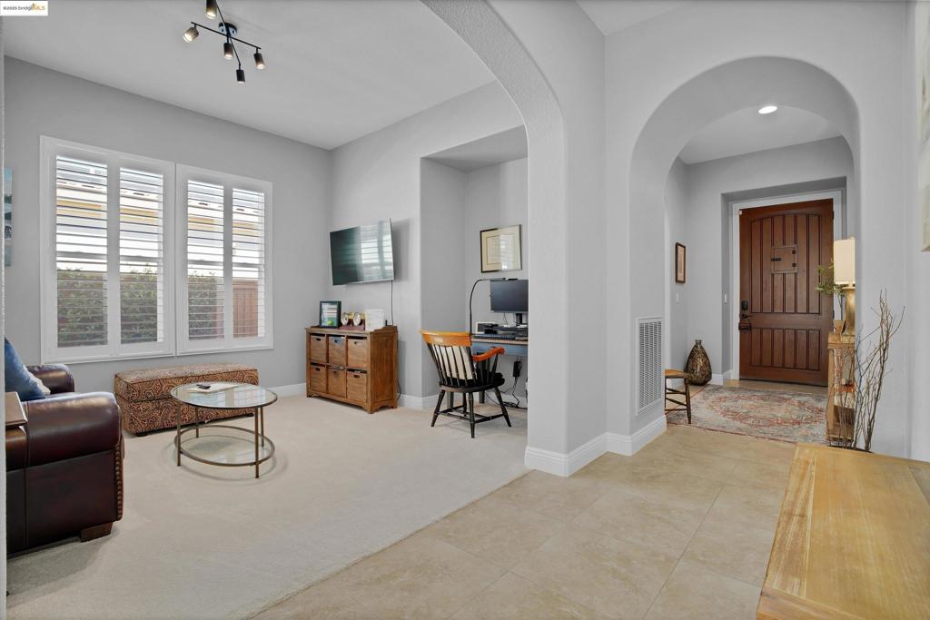 TRILOGY VINEYARDS - Residential
