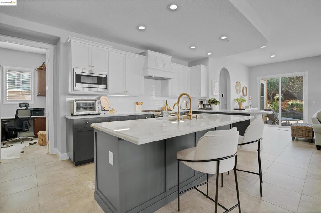 TRILOGY VINEYARDS - Residential