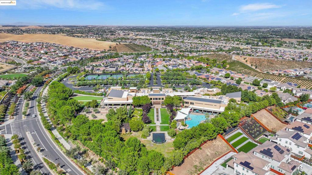 TRILOGY VINEYARDS - Residential