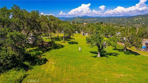 Photo of 1 Horseshoe DR, Coarsegold, CA 93614 (MLS # FR26134823)