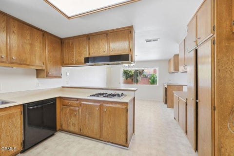 Tiny photo for 922 Olympia Avenue, Ventura, CA 93004 (MLS # V1-39004)