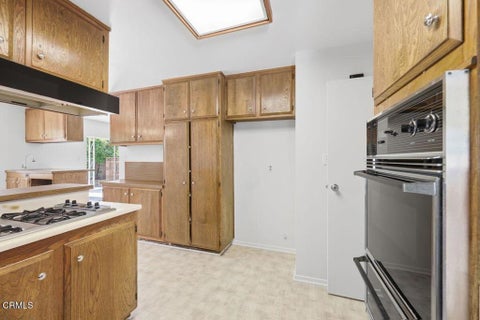 Tiny photo for 922 Olympia Avenue, Ventura, CA 93004 (MLS # V1-39004)