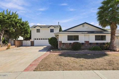 Photo of 922 Olympia Avenue, Ventura, CA 93004 (MLS # V1-39004)