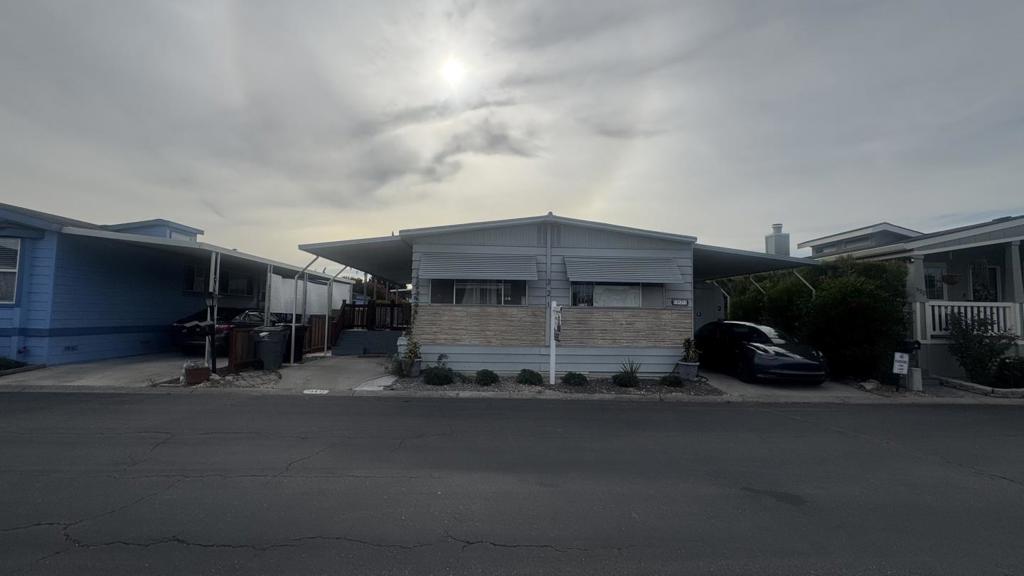 1225 Vienna Drive 321