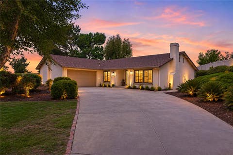 Photo of 29840 Camino Camino Del Sol, Temecula, CA 92592 (MLS # SW26118758)