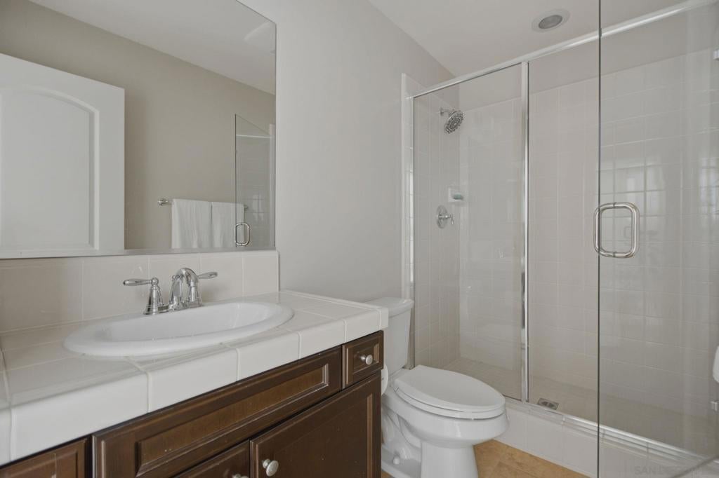 15727 Kristen Glen