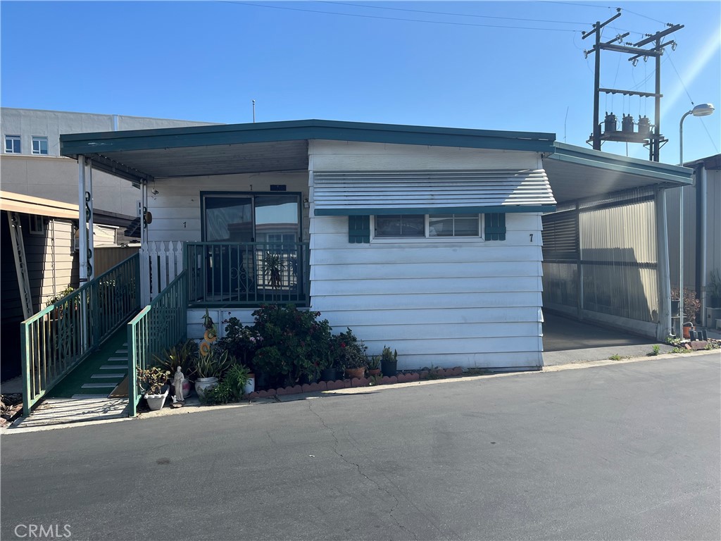 This 2 bedroom, 1 bath unit is available in Bel- Aire 55+ Mobile Home Park. Home has large laundry room and front patio. Located close to everything and very affordable space rent!!