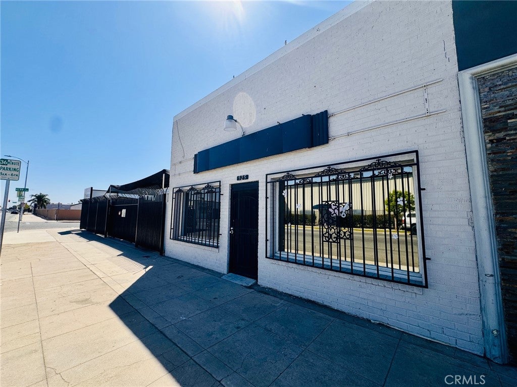 525 E 19th