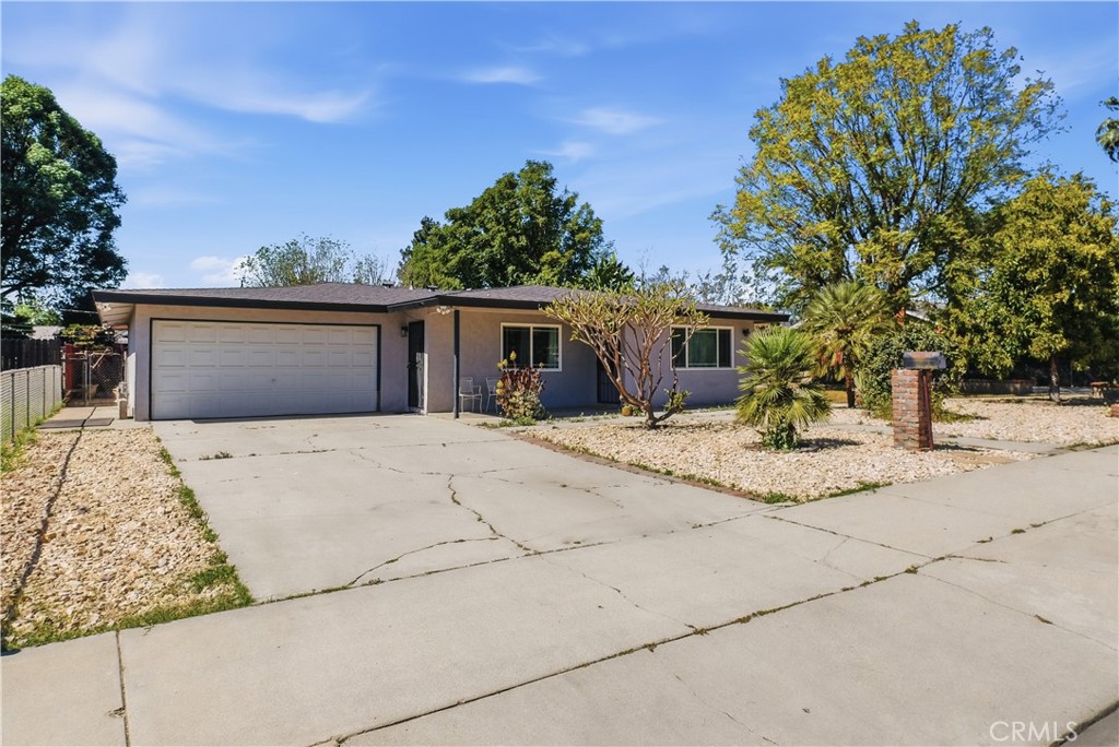 1606 S Laurel