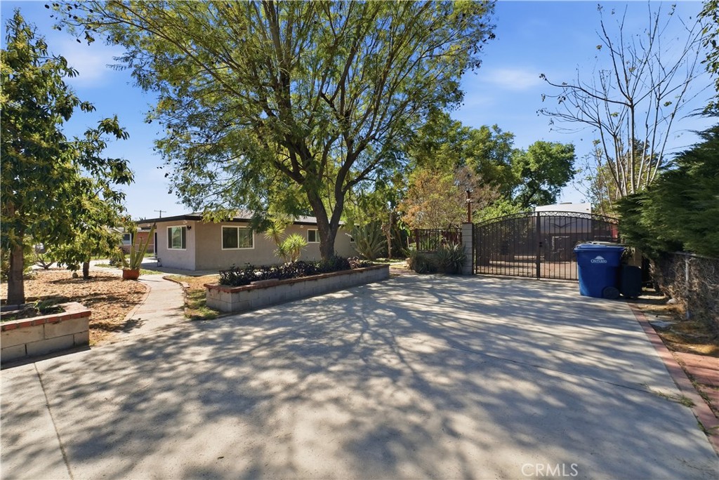 1606 S Laurel
