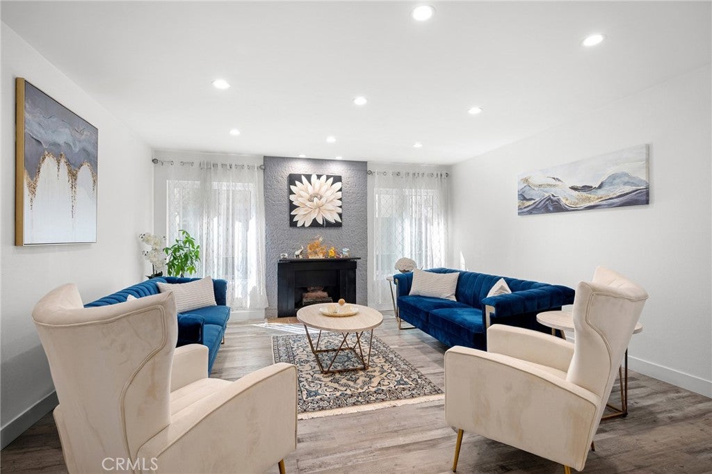 1325 Valley View Road 105