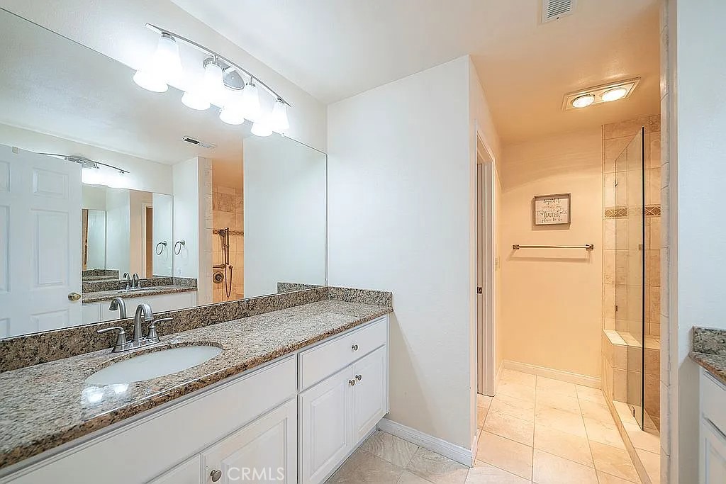 2209 W 25th Street 7