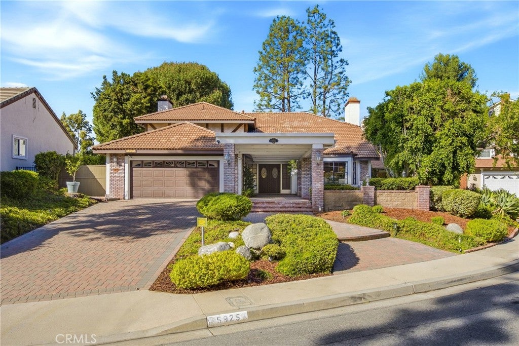 5925 E Settler Court