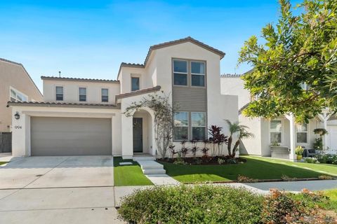 Photo of 994 Camino Cantera, Chula Vista, CA 91913 (MLS # 260007019SD)