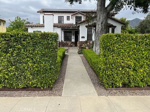 Photo of 1125 Glenwood Road, Glendale, CA 91202 (MLS # PW26096901)