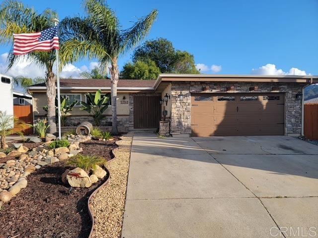 8409 Carlton Oaks Dr