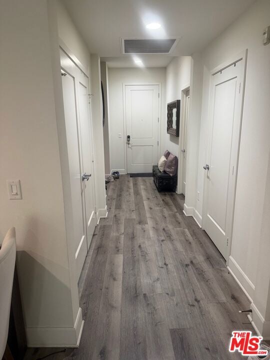 300 E 4th Street 208