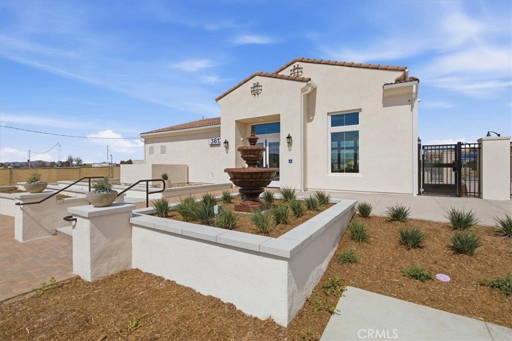 36142 Domingo Avenue 2101